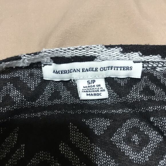 American Eagle Black & White Aztec Print Cardigan - Picture 6 of 6